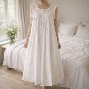 Victoriana Smocked Cotton Nightgown Rosebud Prairie Cottagecore Dress M